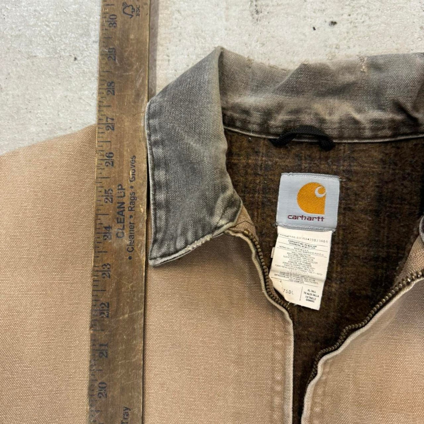 Tan carhartt detroit jacket