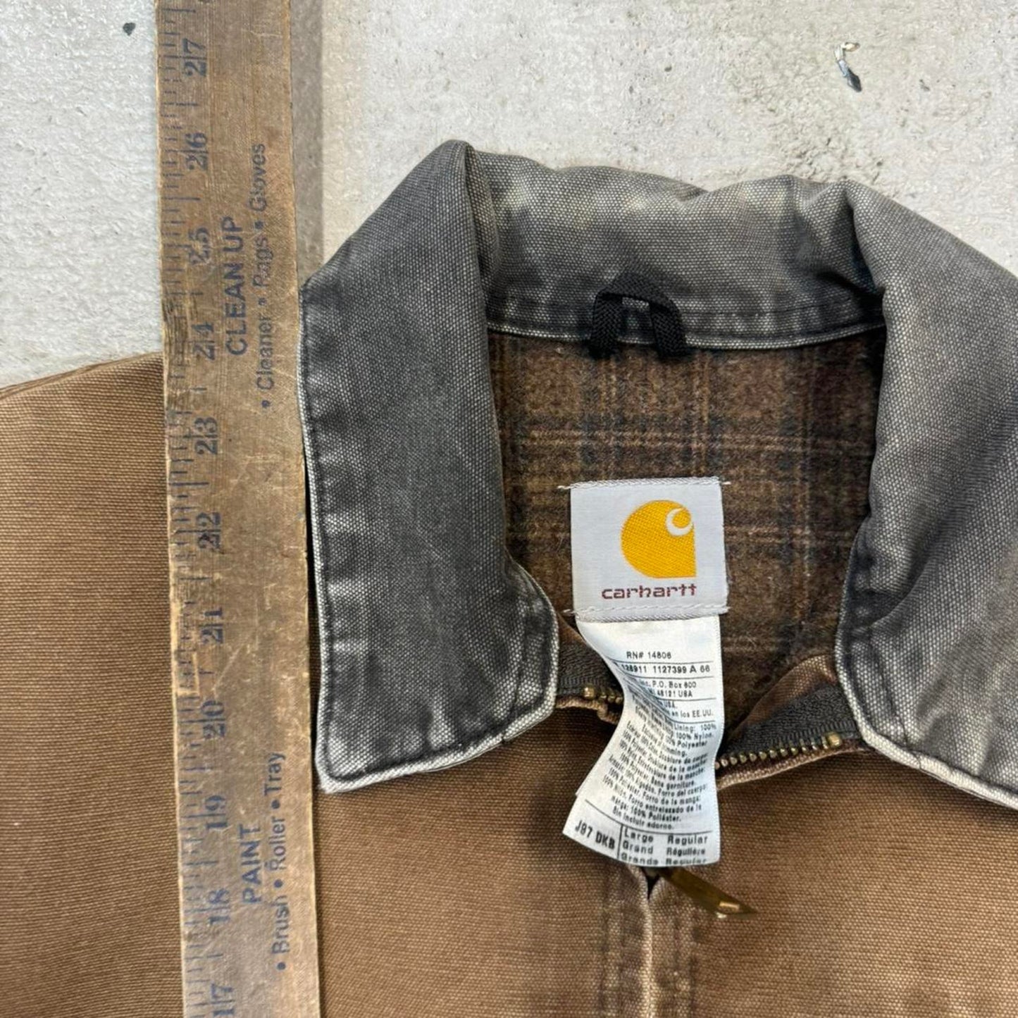 Brown canvas work jacket carhartt