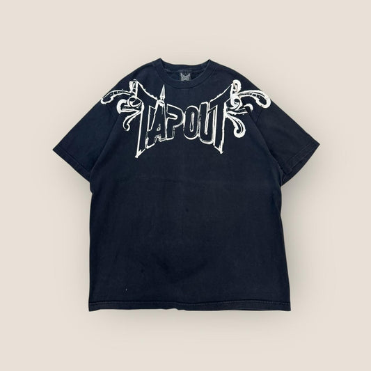 Tapout black and white tee