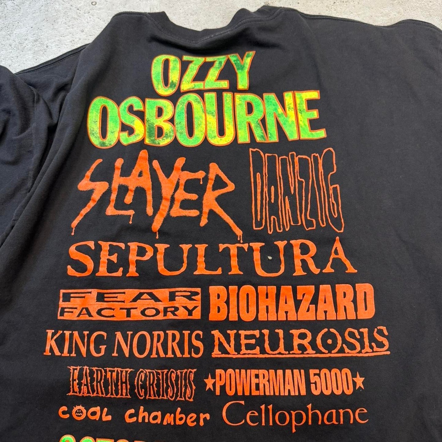 Ozzy rest tour black and