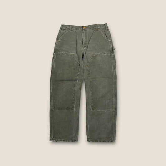 Green carpenter pants workwear carhartt